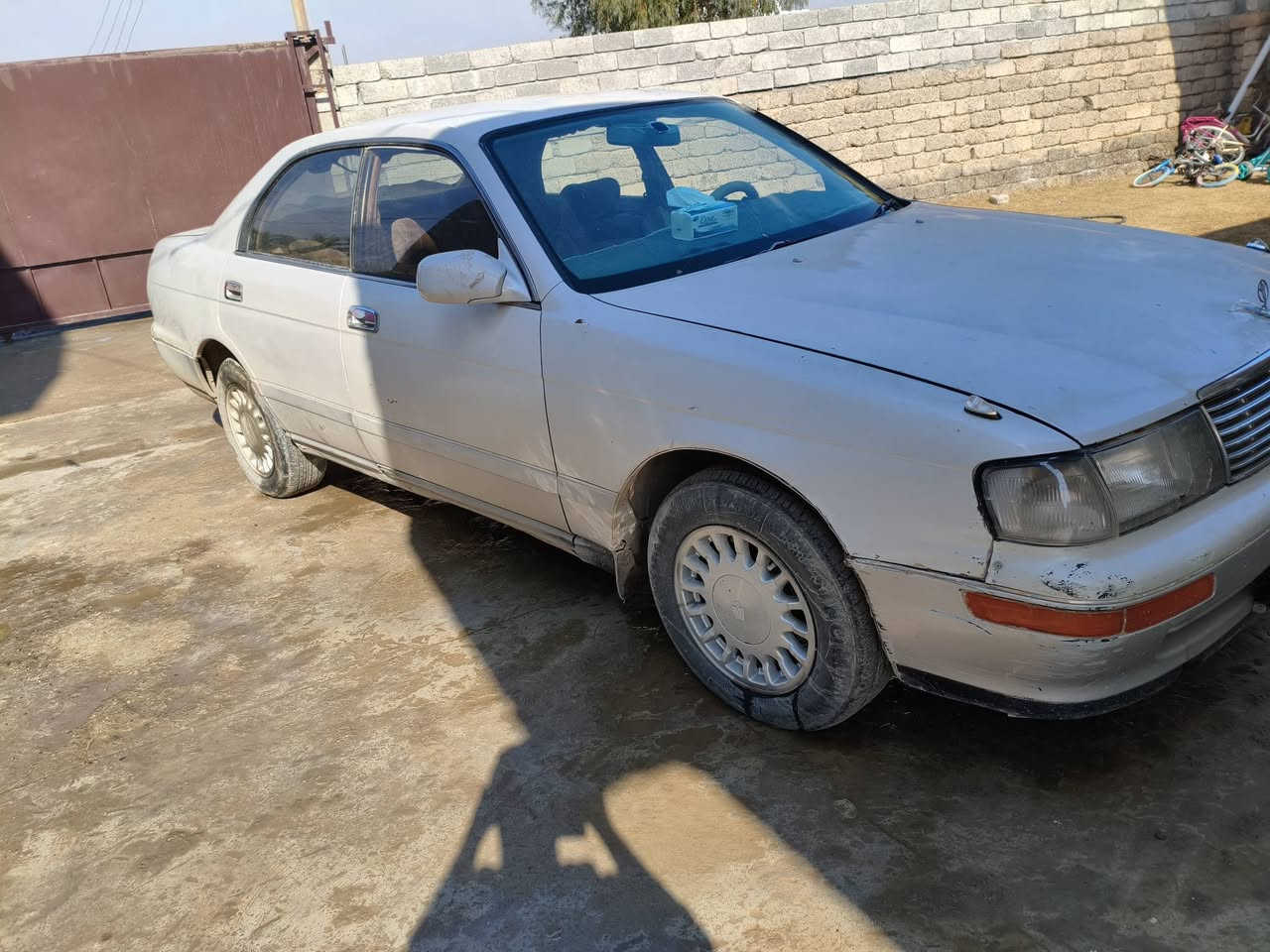 بطه ١٩٩٢
سياره حلوه وجاهزة 
دشبوله فقط عايزه ترتيب
شاشه كهربائيات كله شغاله كيجاته
مراوس ب #بيئم 525
***********
