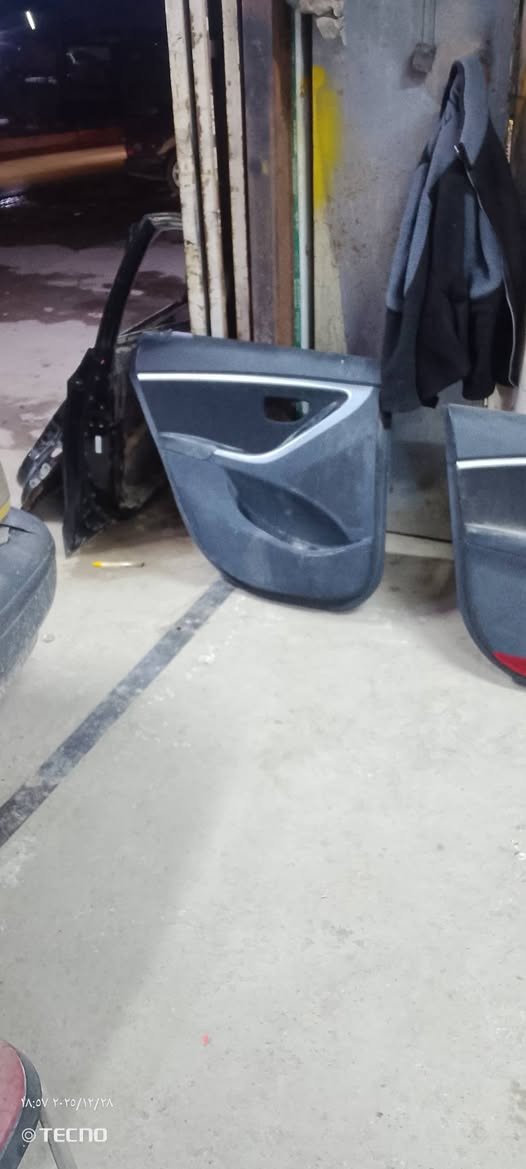 سلام عليكم يوجد غراض النتره i30 للبيع جامه باب خلفي وماطور جام وكيلون خلفي صفحت السايق  وبطاين ***********
