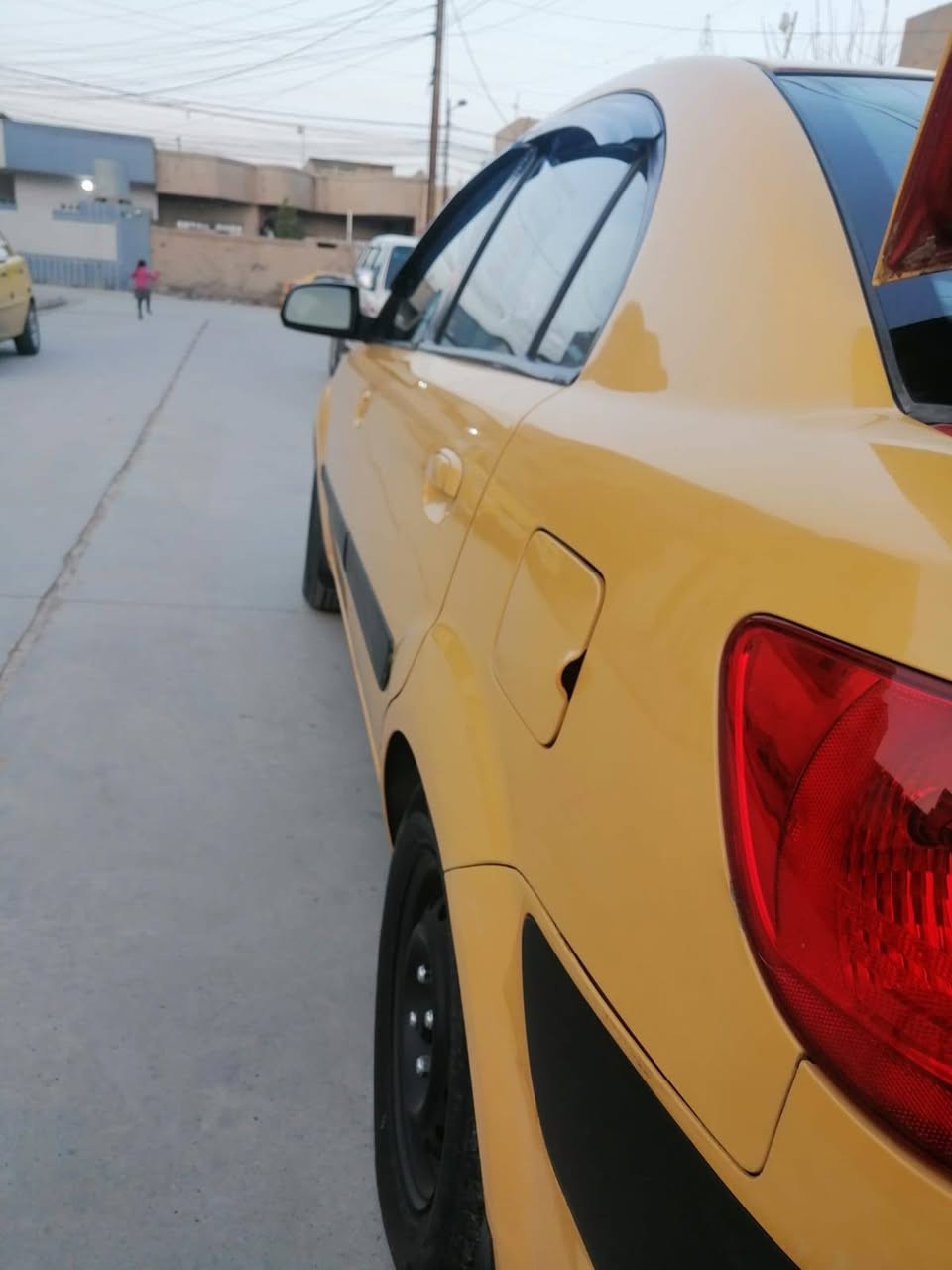 السلام عليكم
كيا ريو موديل 2009  رقم بغداد الجديد مصفره هيئه وغرامات شرعيها بالموصل امريكي مكينه 16 كود واحد بدون تبديل بدون ضرر سياره جاهزه وجديده طخم وايرمنيه تبريد گير مكينه كله شرط تخم تاير جديد دوشمه جديده مكانها موصل شرعيها بالموصل اني مكلف بالنشر 
***********
***********
