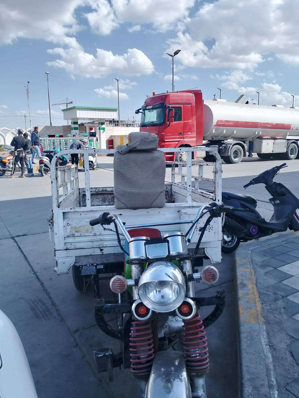 ستوته كلك للبيع مكفوله من السرقه مكينه جديده 25 كهربائيات جديده شاصي نضيف
السعر 750 وبيها مجال 
اتصال ***********
***********
