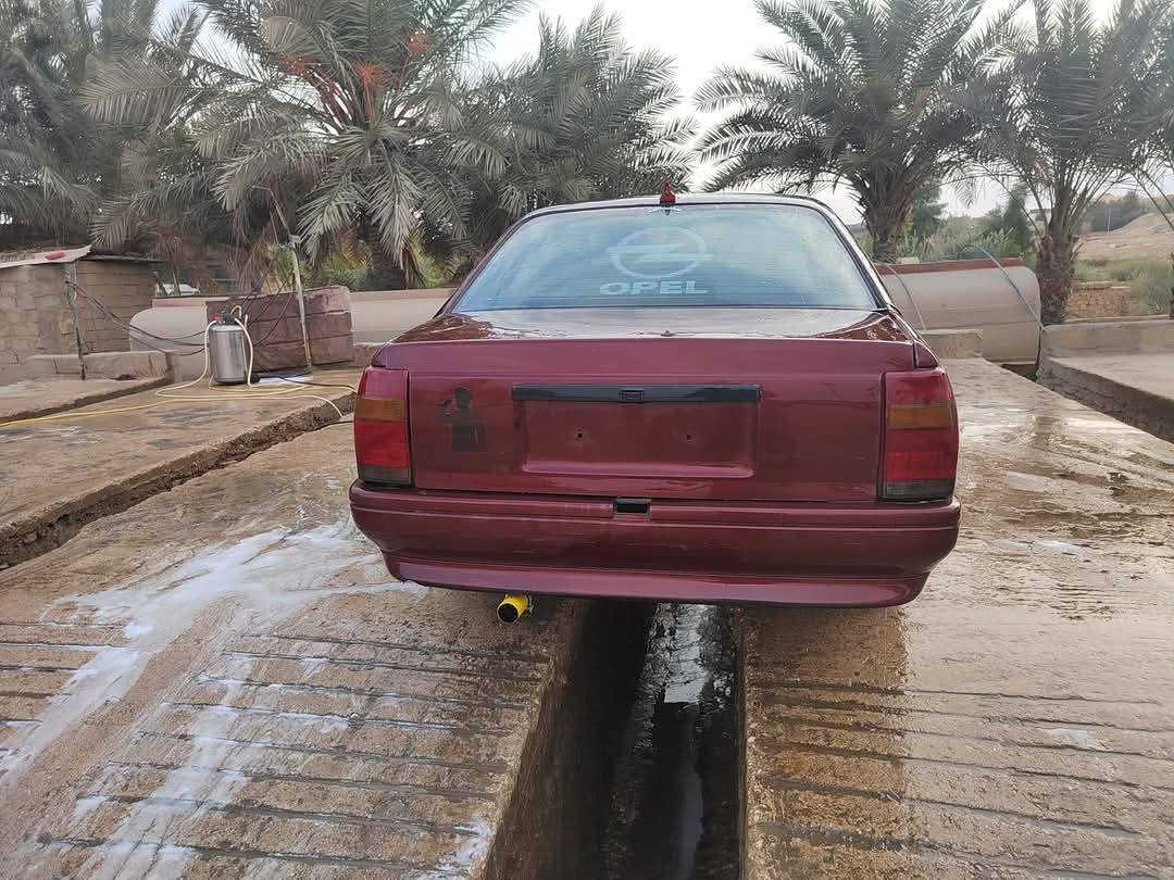 اوبل اوميگه موديل 91 رقم انبار سنويه وهزه جديده سياره مصبوغه للجماليه بدون معجون دوشمه كهربائيات محرك كير  كفاله .. يرهم بيع و مرواس ماطور 25 . 26  ***********
