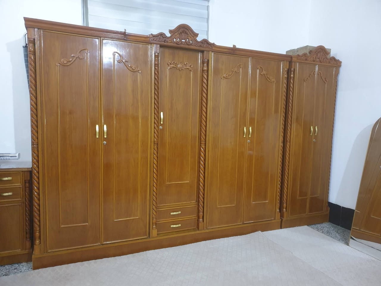 السلام عليكم
غرفة نوم نجارة مو سوكي نظيفه جدا اي ضرر مابيها 
السعر مليون ونص


**إذا كنت صاحب هذا الإعلان وتريد حذفه لأي سبب، رجاءا أرسل رسالة إلى الدعم الفني**