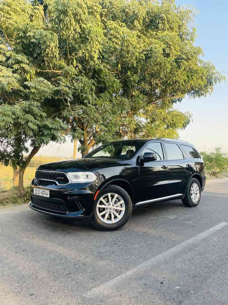 سلام عليكم
دوج دورنكو موديل 23 مكينة ٣٦٠٠
رقم بغداد
حادثهة جاملغ وبنيد بدون دواخل 
موصفات شاشة جبيرة 
تحكمات بصمة 
حساس خلفي 
جديدة وجاهزة للخير 
السعر 272وبيهة مجال 
***********
