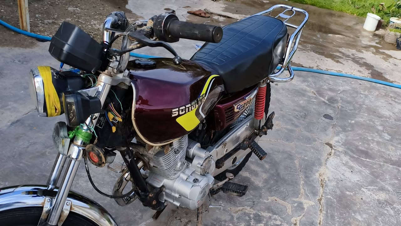 سلام عليكم دراجه سيفان موديل 2019 محدثه لل 2023
الدراجه نضيفه من كلشي اوراق كامله 
بس بيه خيط تبخير خفيف 

السعر 375 بيه مجال شي بصيط 

عنواني ديالى شهربان


**إذا كنت صاحب هذا الإعلان وتريد حذفه لأي سبب، رجاءا أرسل رسالة إلى الدعم الفني**