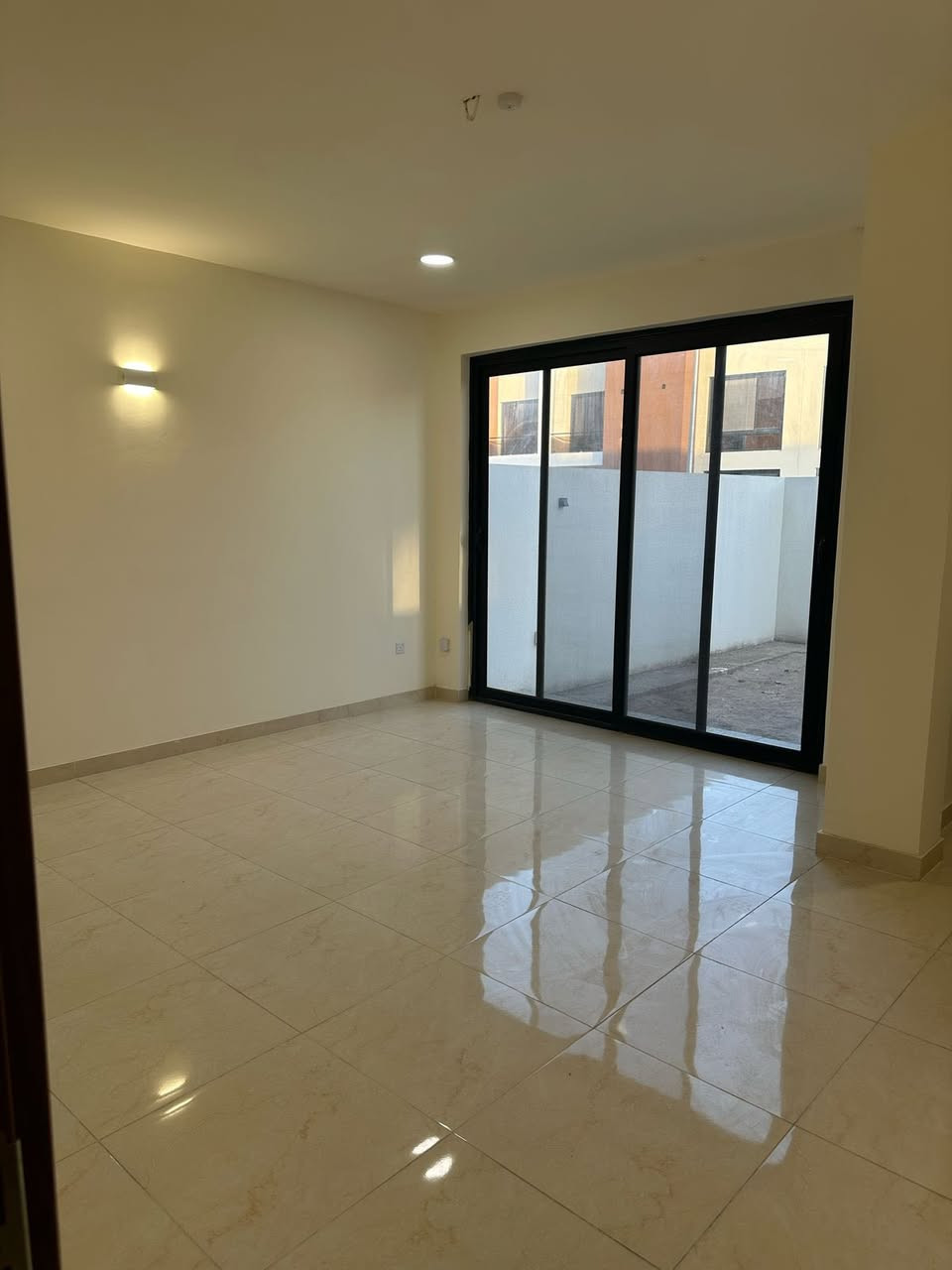 🏡بيت للايجار داخل مجمع داماك السكني. للاستفسار ***********
