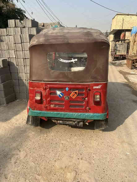 سلام عليكم تكتك لليع.        موديل 18 رقم وسنويه ب اسمي رقم نكليزي تكتك لا تنقيص ولا تبخير.  تخم تاير جديد دبلات جدد دوشمه جديد تكتك جاهزه من كلشي مكاني بغداد مدينه سعر 4و800 رقمي ***********
