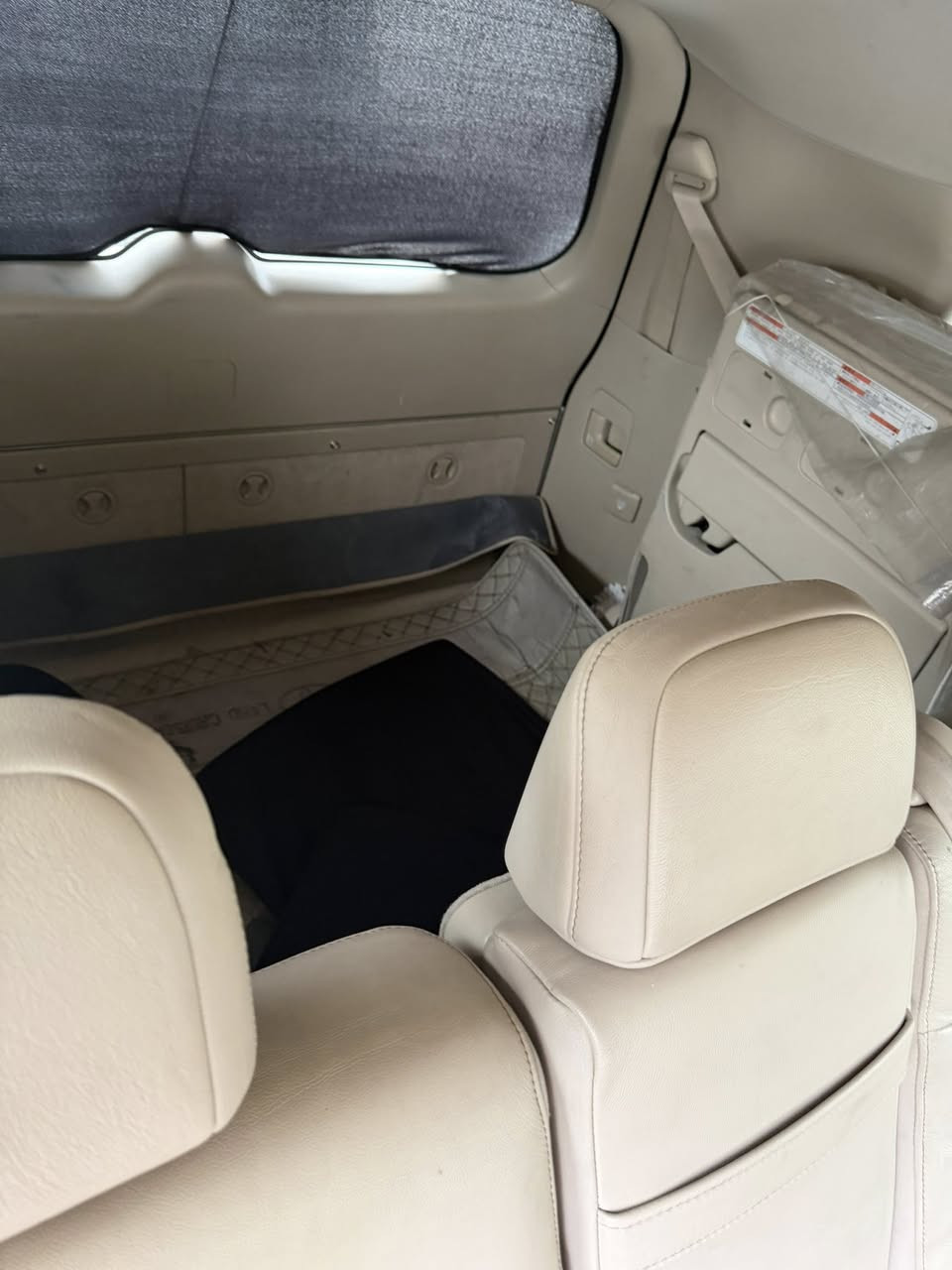 لاندكروز ساز للبيع 2020 ماشيه 82 الف بيها فقط شخط موجوده صورته  اتصال فقط ***********
