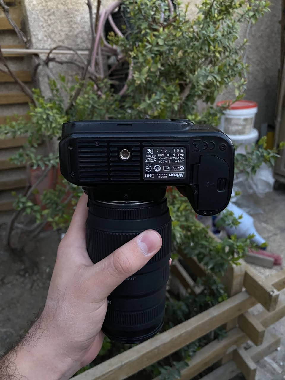 للبيع كامرا نيكون D90 نضافه موضحه بصور مع عدسه رياضي 70-300 سيكما
ملحقات 
عدسة 70-300 سيكما 
شاحنه 
بطاريه 
حزام 
السعر 290 الف وبي مجال للطيبين 
المكان بغداد البنوك 
لايوجد توصيل


**إذا كنت صاحب هذا الإعلان وتريد حذفه لأي سبب، رجاءا أرسل رسالة إلى الدعم الفني**