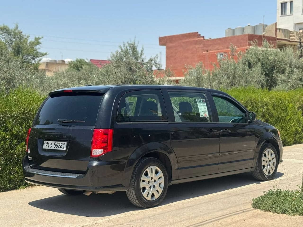 السلام عليكم
دوج كرفان 2016
السياره كلين بدون حادث
مكفوله كفاله عامه 
السياره موجوده ابغداد 
تحويل مباشر 
سنويه وهزه وفحص كوله جديد 
رقم انكليزي 
السعر 270$
***********
