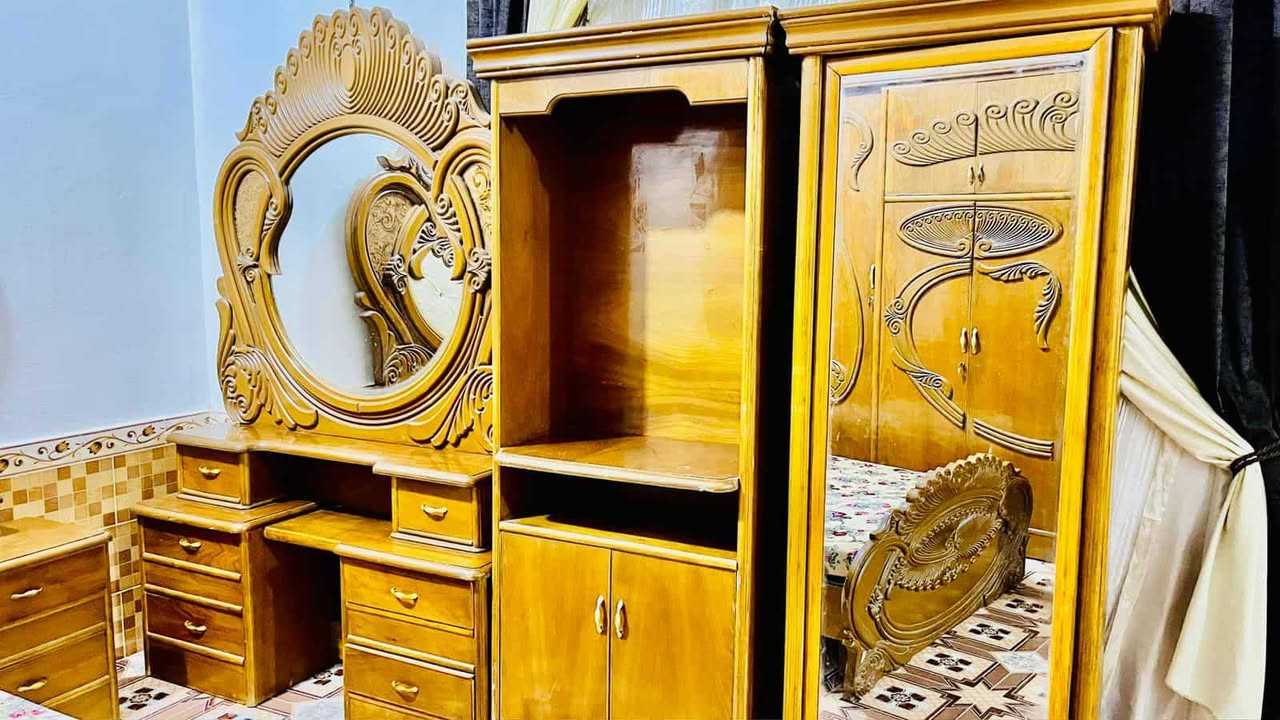 سلام عليكم يوجد غرفه نوم عراقي صاج اصلي خشب درجة اولى في الرمانه البعبيد الاستفسار      *********** اتساب وماسنجر
