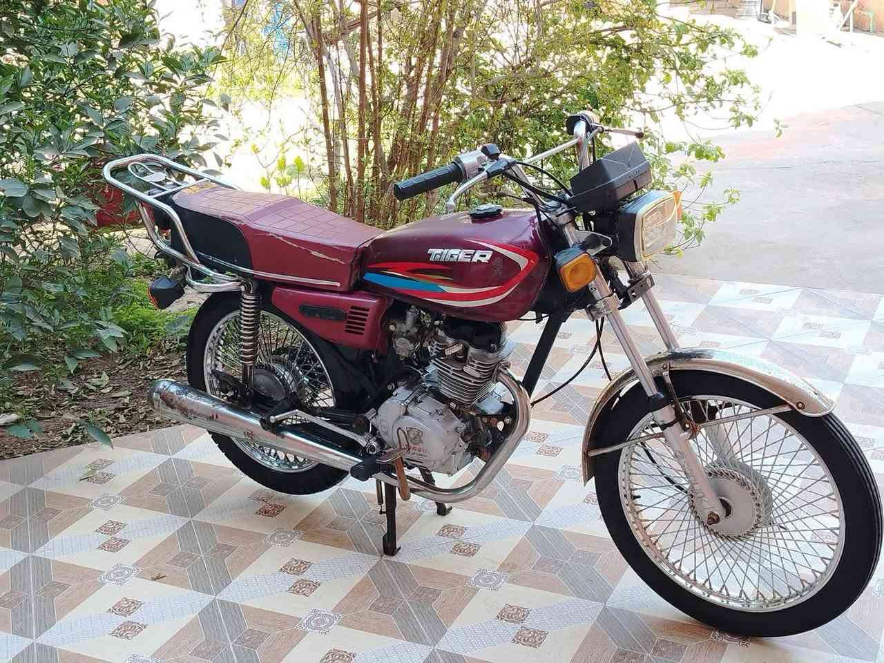 دراجه تايكر موديل 20 اوراق كرتونيه اصليه دراجه كامله مكمله
واتساب او خاص ديالي بهرز ***********وااتساب
