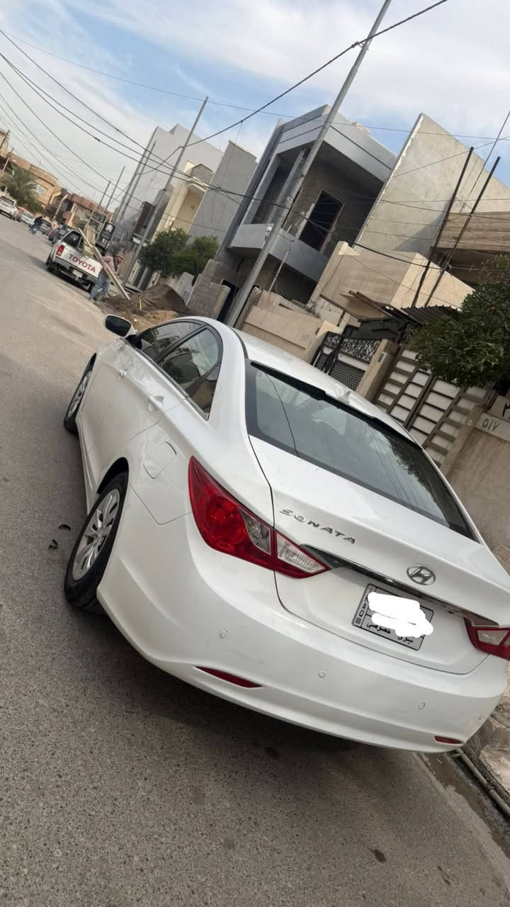 سوناتا 2012 امريكي
سوناتا 2012 مصبوغة عام جماليا 
بدون دواخل شرط 
ماشية 54 الف ميل 
سيارة جديدة دينار ميعوزها 
كوبون بانزين 
رقم نينوى شرط تحويل 
السعر 93 وبيها مجال شي قليل 
***********
