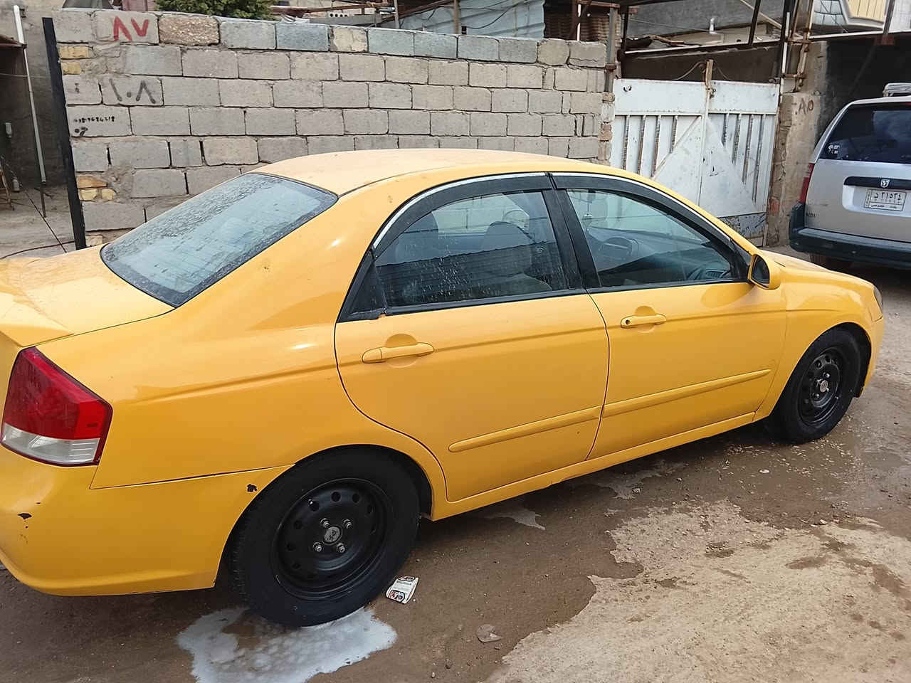 للبيع او مرواس بخصوصي مكاني بابل شارع ميه 

كير محرك ٢٠٠٠ مكفول. تخم تاير حدادية. سياره جاهزة نقصها كمبريسر...
 سيارة بسمي معروضه ب٧٣
***********
