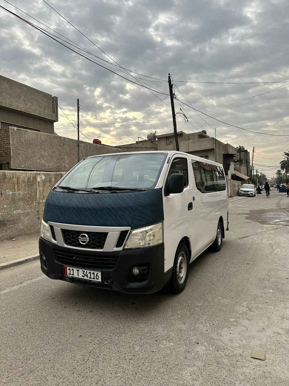 نيسان يورفان  2015
مصفره هيئه وغرامات 
رقم جديد 
منضومه غاز 
كفاله من الصبغ والمعجون 
مكاني بغداد الدوره 
***********
