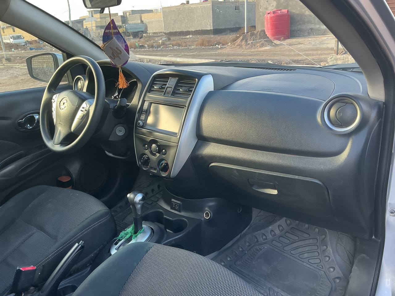 السلام عليكم 
نيسان فيرزا موديل 2019 باسمي السياره .امريكيه  حادثها امريكا بنيد مبدل والجاملغات مصلحه والسياره  خير من الله مكينه كفاله الصدر كفاله تخم تاير السعر 93 ورقه وبيها مجال للشراي مامتواجد على الفيس الرقم ***********
