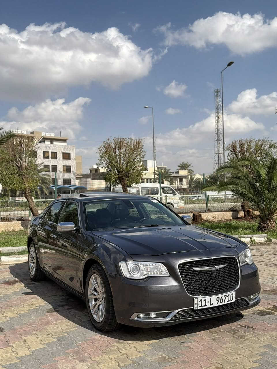 سلام عليكم
اوباما 2019
لمتدد فوول
بانوراما 
كشنات جلد 
كشنات تدفئه تبريد امامي خلفي 
كشن خزن 
ستيرن كهرباء
ماشية 80 الف 
شاشه كبيره 
كأمره خلفيه 
حساس خلفي 
حادث جاملغ خلفي وجاملغ امامي بدون دواخل بدون أيرباك ضرر كلش بسيط + بيها ربع البنيد هنا صار بي صبع شي قليل كلش 
سعر 220$ وبيها مجال بسيط 
عنواني بغداد كاظمية 
***********
