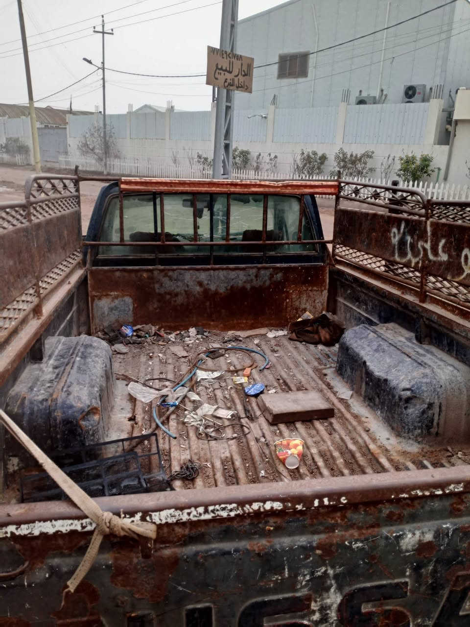 نيسان 91. رقم قادسيه مشروع وطني بسمي السياره شغاله بس تريد ترتيب ***********
