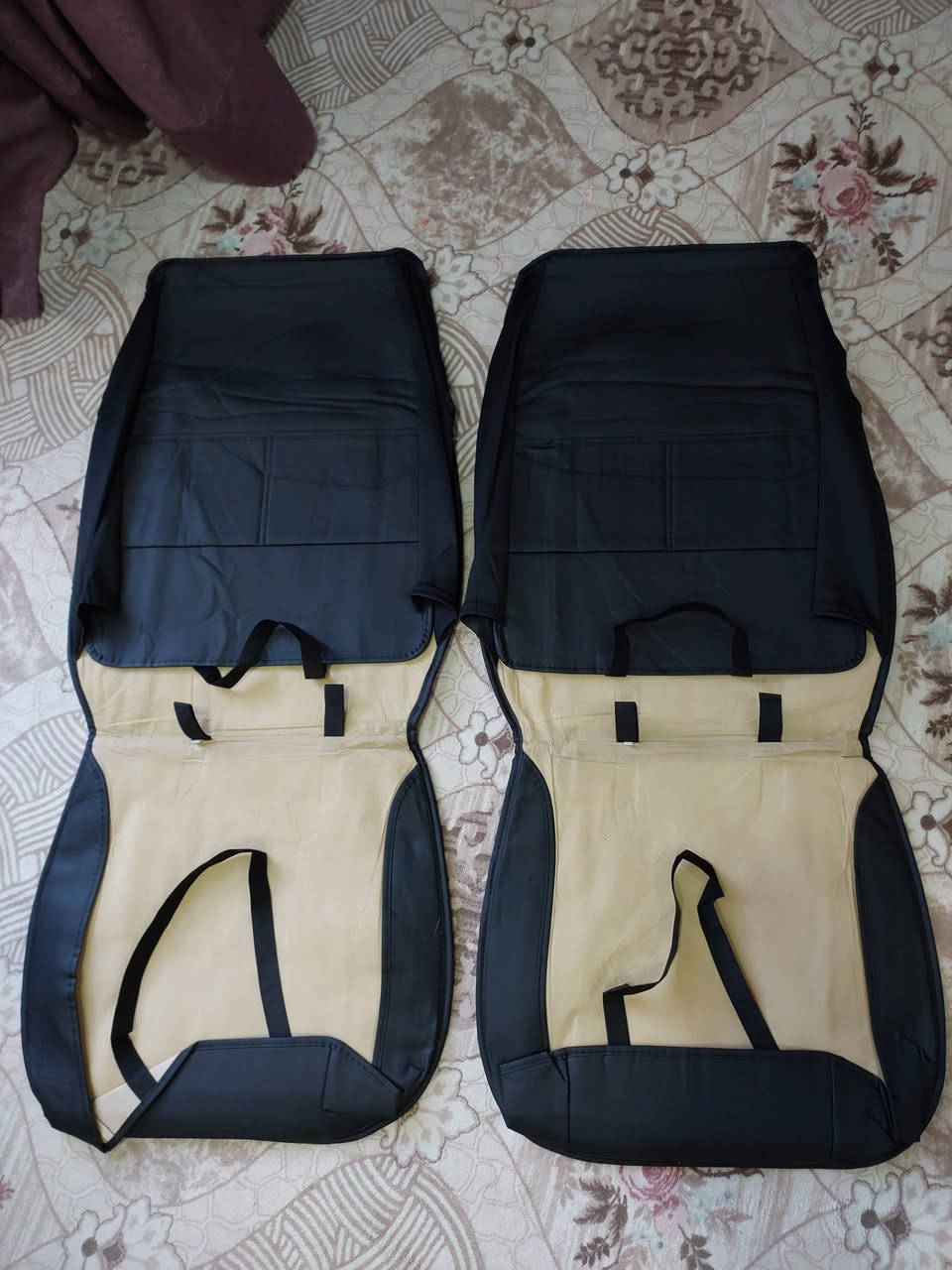 تخم مقاعد وكاعية وتلبيسات جلد للبيع ***********
