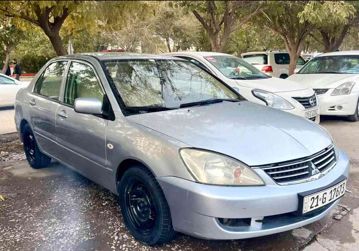 ميسيوبوشي لانسر خليجي 2011 بيها 4 قطع صبغ محرك جبير ١٥٠٠ دشبول صاج شاشة آيباد داخل بيجي محرك وكير بشرط لامفتوح ولابخار سنوية لل2030 بأسمي شرط التحويل والغرامة تبريد تدفئة حدادية كلها بشرط مكان السيارة قضاء كلار للتواصل الاتصال عالرقم *********** كالار, السليمانية
