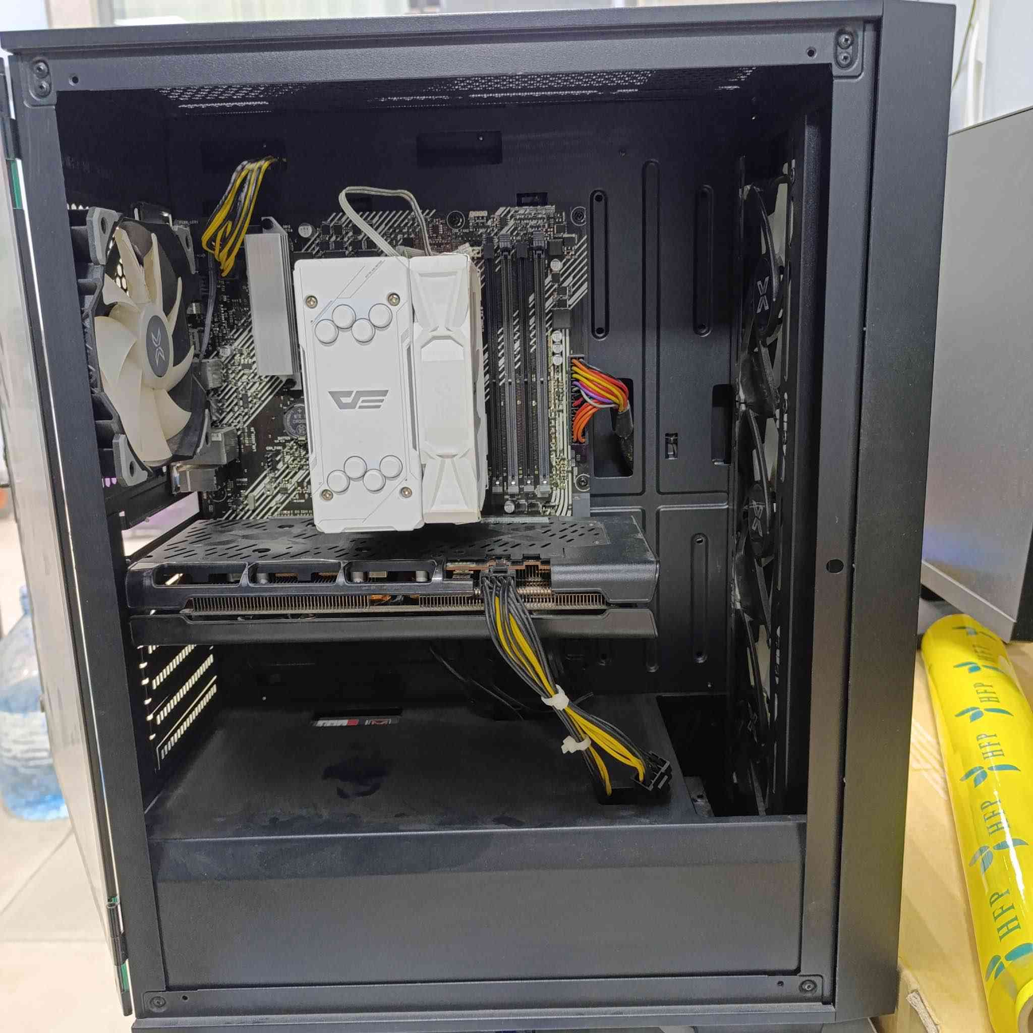 Cpu Ryzen 5 5500 
MB asus prime b450
Ram 2x8 16gb
Hard lexar 1tb 
GPU rx 5600 xt 6gb
Cooler darck flash air
Psu 600w xigmatek
Case midtower

0750 788 11 69 أربيل, العراق
