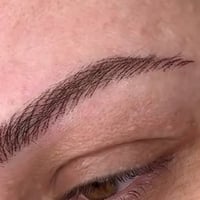 صالون تجميل • طوزخرماتو • واتساب