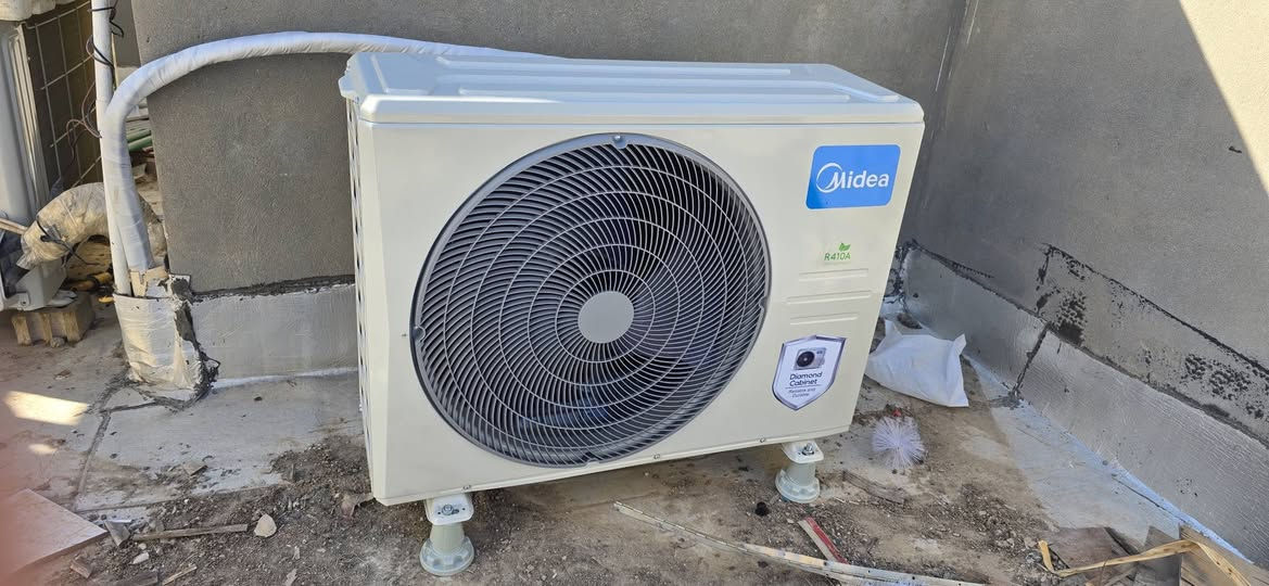 السلام عليكم
موسم خير ان شاء الله 
هذا شغلنا   #فتح #وتنصيب #وغسل #وصيانة   
كافة أنواع السبالت والمكيفات #وتصليح برادات 

***********
***********
