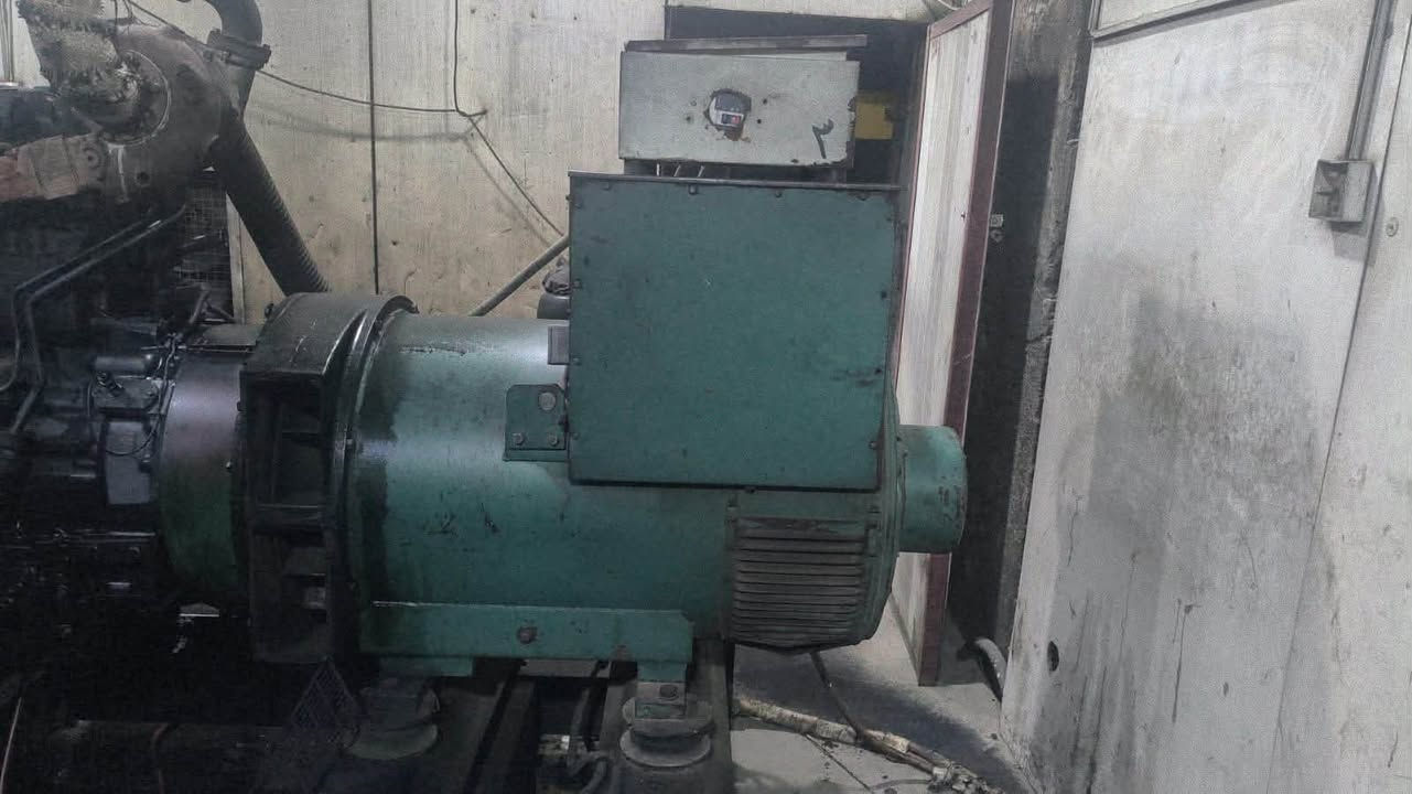 السلام عليكم
للبيع فالفو D16
توليد 500كيفي 
لمولده طالع لذراع من لصفحه
مكانها بغداد الدولعي 
السعر 60 ورقه 
للاستفسار ***********
