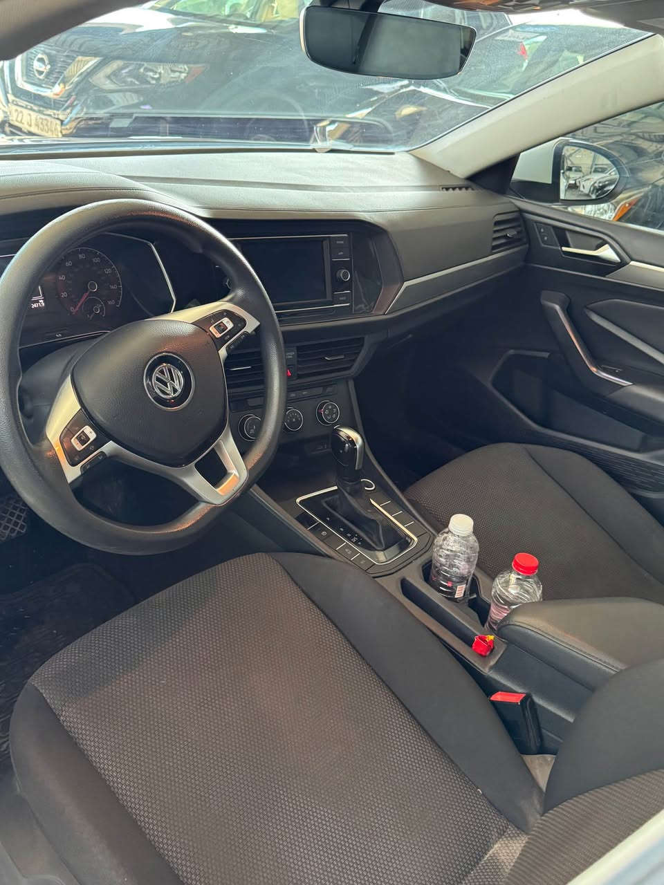 jetta 2021  سپی بەفری

سەیارەیە نمونەیە لە جوانی و پاکی
هەموو شتێکی وەک شەریکە ماوە
مواصفات ئەمریکیە 
یەک پارچەی بۆیاغە بێ ناو
ئێرباگ بەس سوکان تەقیوە و بیلادی بۆ دانراوەتەوە

سەیارەکە هەموو شتێکی بەشەرتە 
سەنەوی و ڕەقەم و هەزەی تازەیە

0770-174-3005
0750-343-1377
————————-
شوێن: ڕانیە رانية, السليمانية
