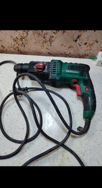 دريل همر ١٠٥٠ • دريلات ١٢ فولت • بطاريات ٢ أمبير