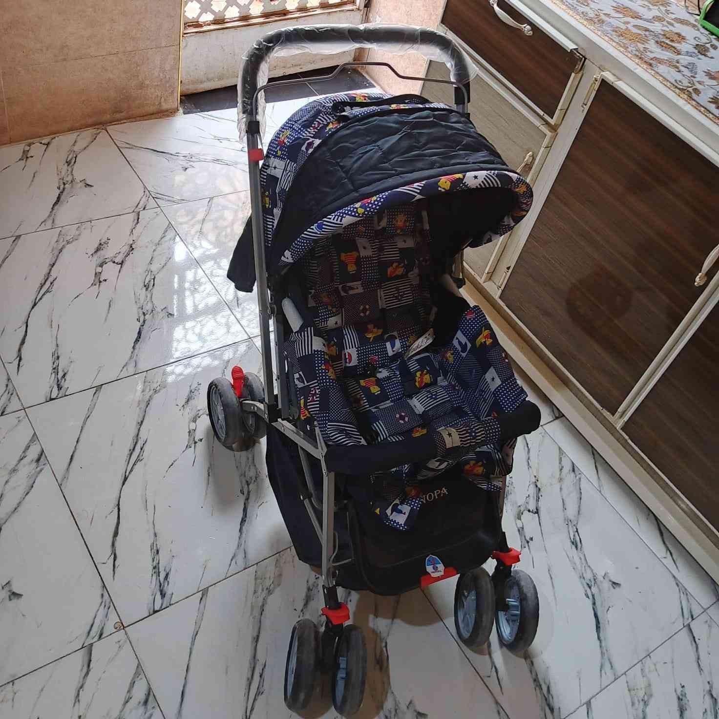 السلام عليكم 🤍
عربانه اطفال جديده كلش ونضيفه ممستعمله بس شي قليل 
السعر ( 50 ) 
العنوان / شارع 30 قرب مستوصف 
التواصل عبر الواتساب مفتوح الرقم ( ***********)
