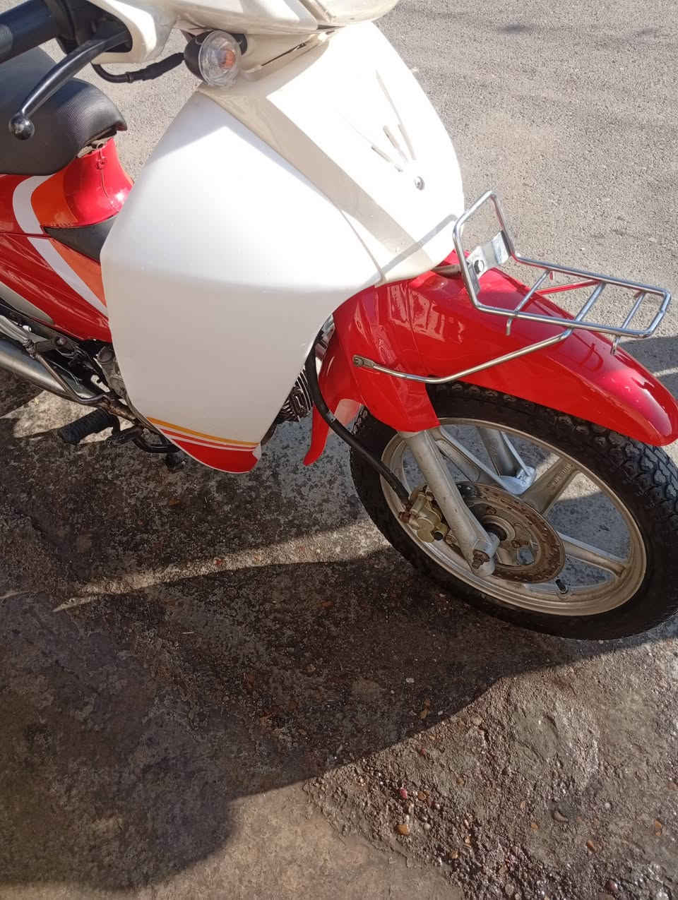 السلام عليكم لبيع سرفيز 
كله شغال وجديد 
سعر ب650
***********
مكان بلد
مو شراي اطلع كبل
