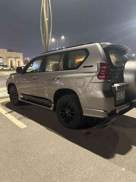 السلام عليكم 
LAND CRUISER PRADO TXS 2021 (midnight edition)
مكفولة كفالة عامة
وكالة SAS
ماشيه 98 الف
دبل تانكي 
كراسي جلد
كراسي كهرباء
مري شفط
شاشه كبيره
زراك لايت
وغيرها معروفة مواصفات ال TXS

سعرها 45الف
مكان السياره الانبار
رقم اربيل باسمي
للاستفسار ***********
