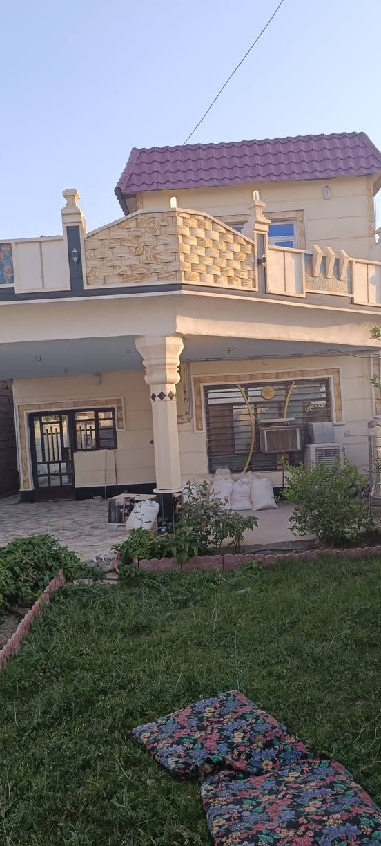 دار مساحتة 300 تحويل حصة سند 25 على طابو المحموديه واجهة 8.5 ونزال35.25 واقع حال 334
تفاصيل البيت بل فديو العنوان هوررجب قريب من مجمع المنتجع امواج البحر 
السعر 150 مليون خدمات كاملة ماء كهرباء وتبليط مواد ذهبي انترنيت ضوئي بيت يتكون من 3 غرف نوم طابقين 
تواصل على ارقام التالية 
***********
***********
