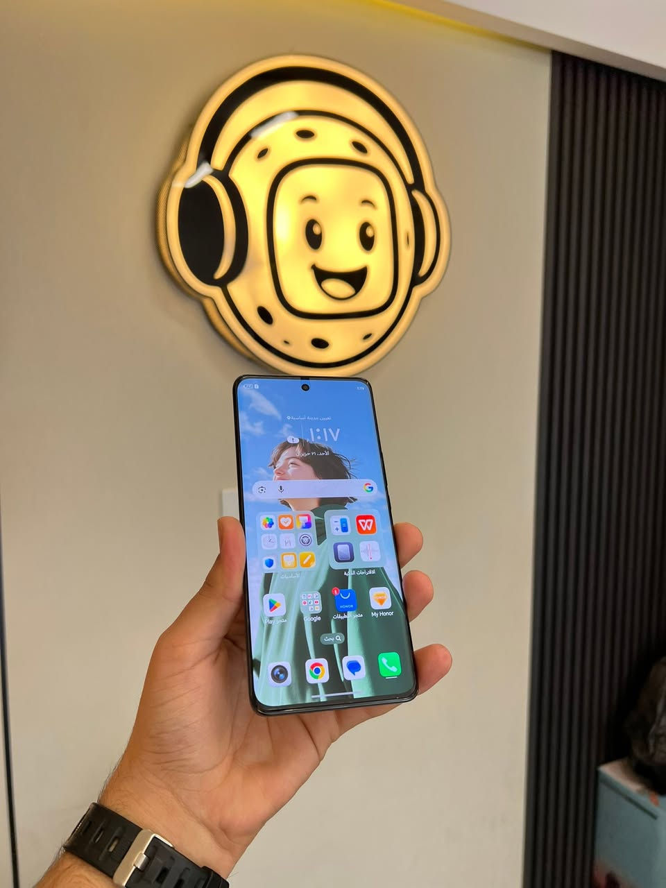 HONOR x9b🖤
بسعر 275 الف فقط 😍

الذاكرة 256GB

الرام 12GB+8GB=20GB

المعالج Snapdragon 6 Gen 1

البطارية 5800mAh

شاشة منحنية 

بصمة بالشاشة 

تردد الشاشة 120HZ

جهاز كلش حلو ونظيف ❤️‍🔥

المكان موصل 
حي الميثاق 

للاستفسار 

***********

