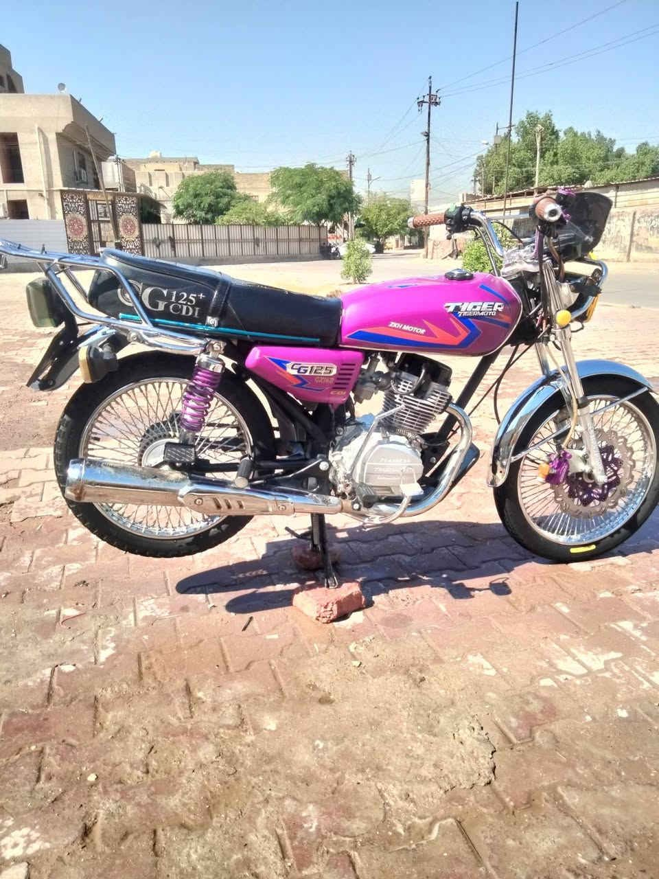 تايكر موديل 2023 زيرو كفاله عامه المكينه اي نقص مابيه فقط اللايت الكدام طاك رايده ب 600 وبيه مجال بسيط كلش أو مراوس بسكنس تواصل خاص أو واتساب فقط ***********
