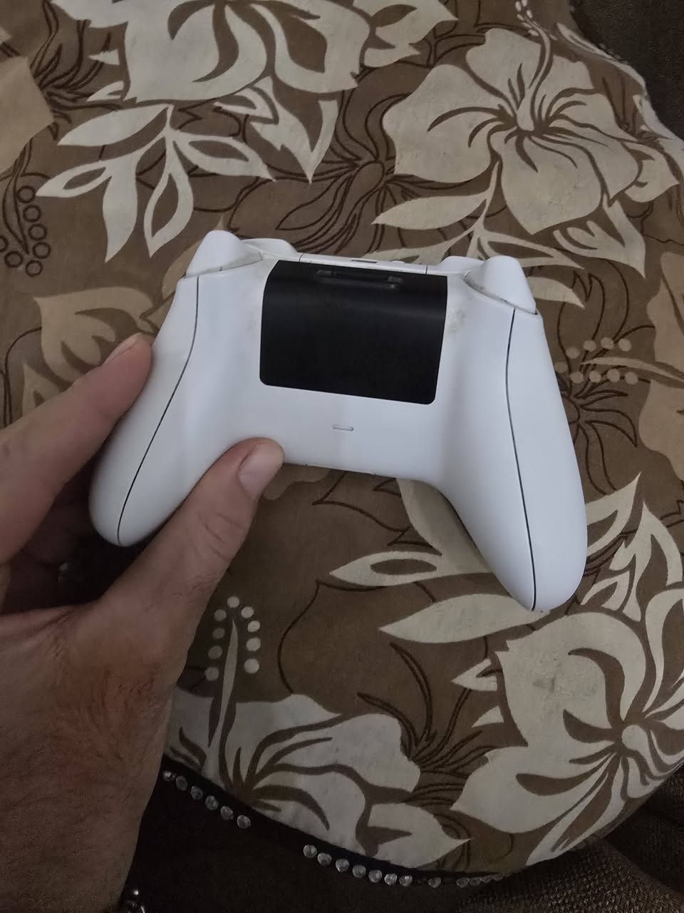 سلام عليكم 1x
نضيف جدا مفتوح لغرض التنضيف فقط 
مكفول من اي شي مع جويستك سريس ايضا مكفوله من التصليح ولفتح  مكتني شارع فلسطين بيع سريع 
١٦٥ الف توصيل موجود ***********
ويا كيم باص التميت شهرين
