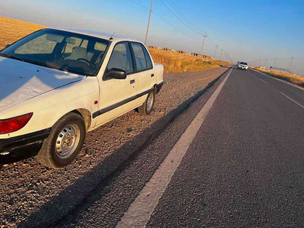 لانسه ر موديل 1991
مه كينه پرؤتؤن به شرت 
گير عادى به شه رت
ده عمو لئ دراوى نيه 
ته حويل براوه به شرت
بيشو دواى تازه دا گيراوه 
كاره باى به شرت 
چوار تايه ى تازه 
سنه وى به سرچوه 
نرخى 26معا مه له 
شوين چم چمال
ژ. م *********** Singapore
