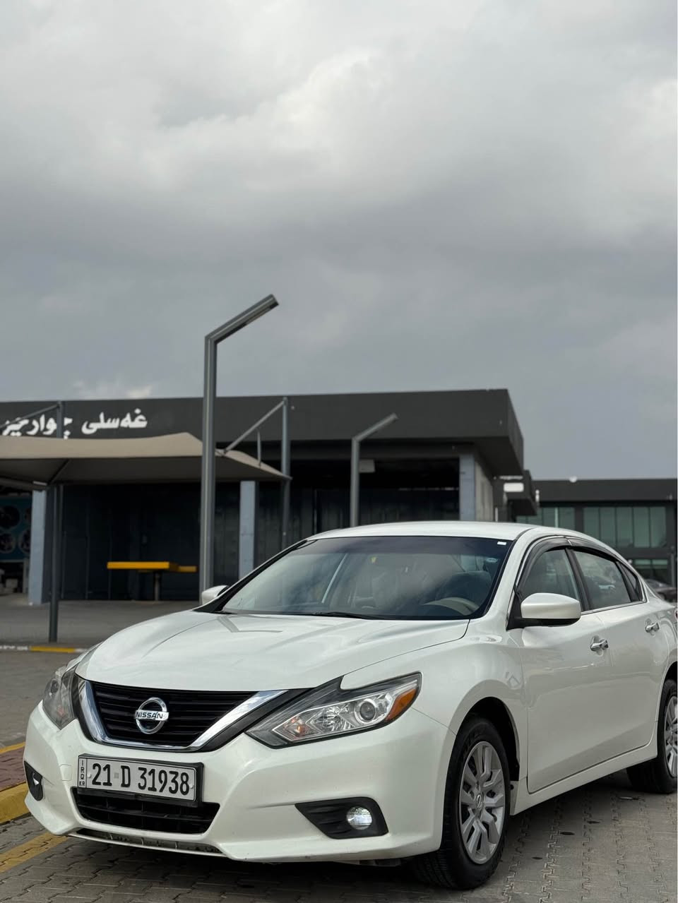 نيسان التيما موديل ٢٠١٨ خليجي بدون قطره صبغ مواصفات S ماشيه ١٠٠ كيلو متر فقط السياره كلش جديده وسنويه وتايرات جدد مكان السياره السليمانيه للتواصل: *********** السليمانية, العراق
