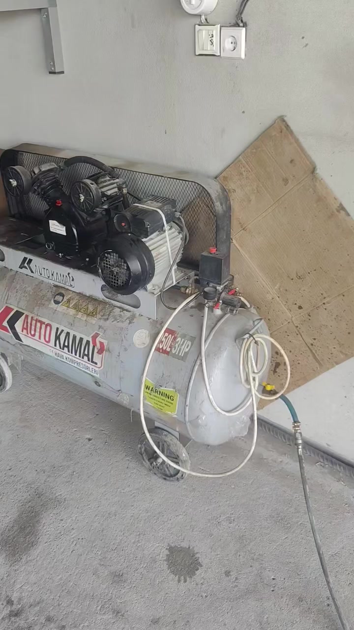 للبيع كمبروسور مال هوا الاستفسار على رقم هاتف ***********
