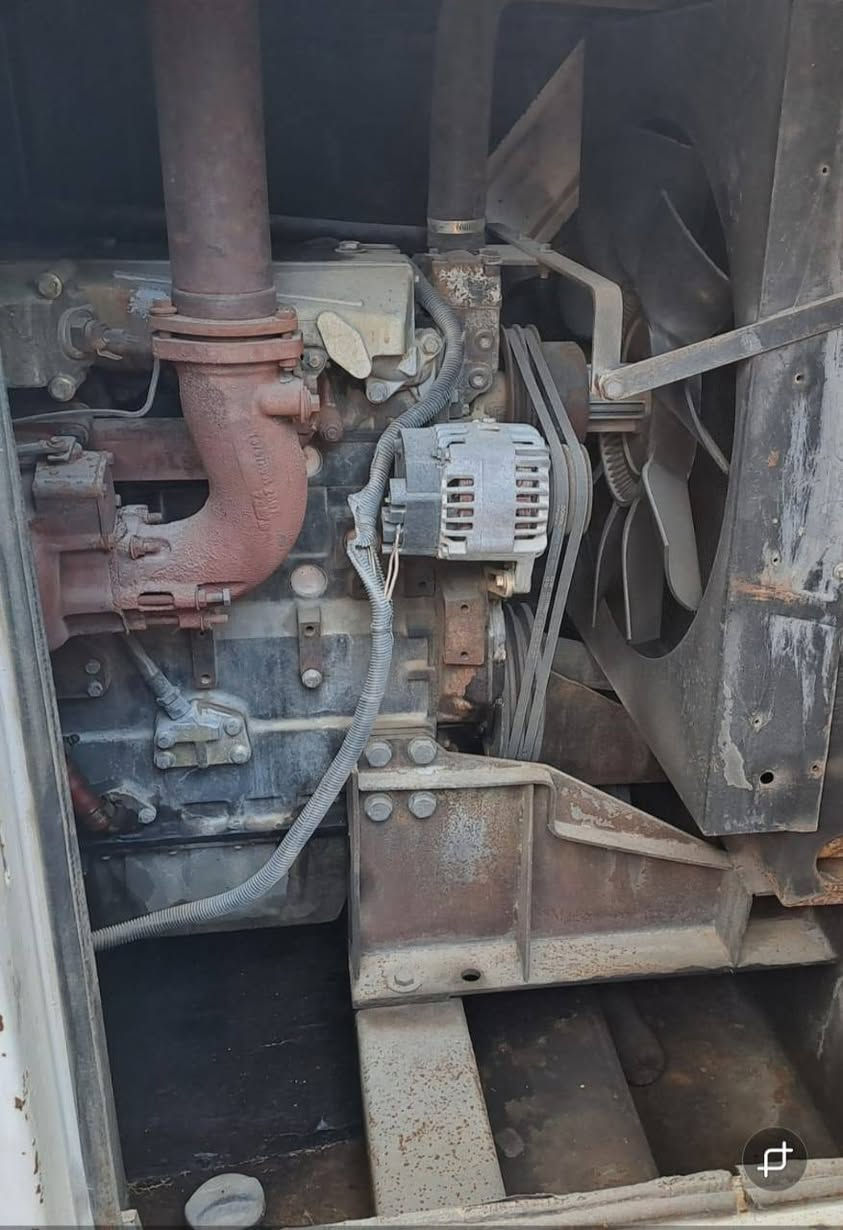 السلام عليكم
مولدات 2
1_مولدبيركنز (لوفل) كاتم 100KVA فول اتوماتيك تشغيل واطفاءذاتي جاهز السعر $42 ورقه
2_مولد بيركنز انكليزي 50KVA جاهز السعر $28 للتواصل ***********
