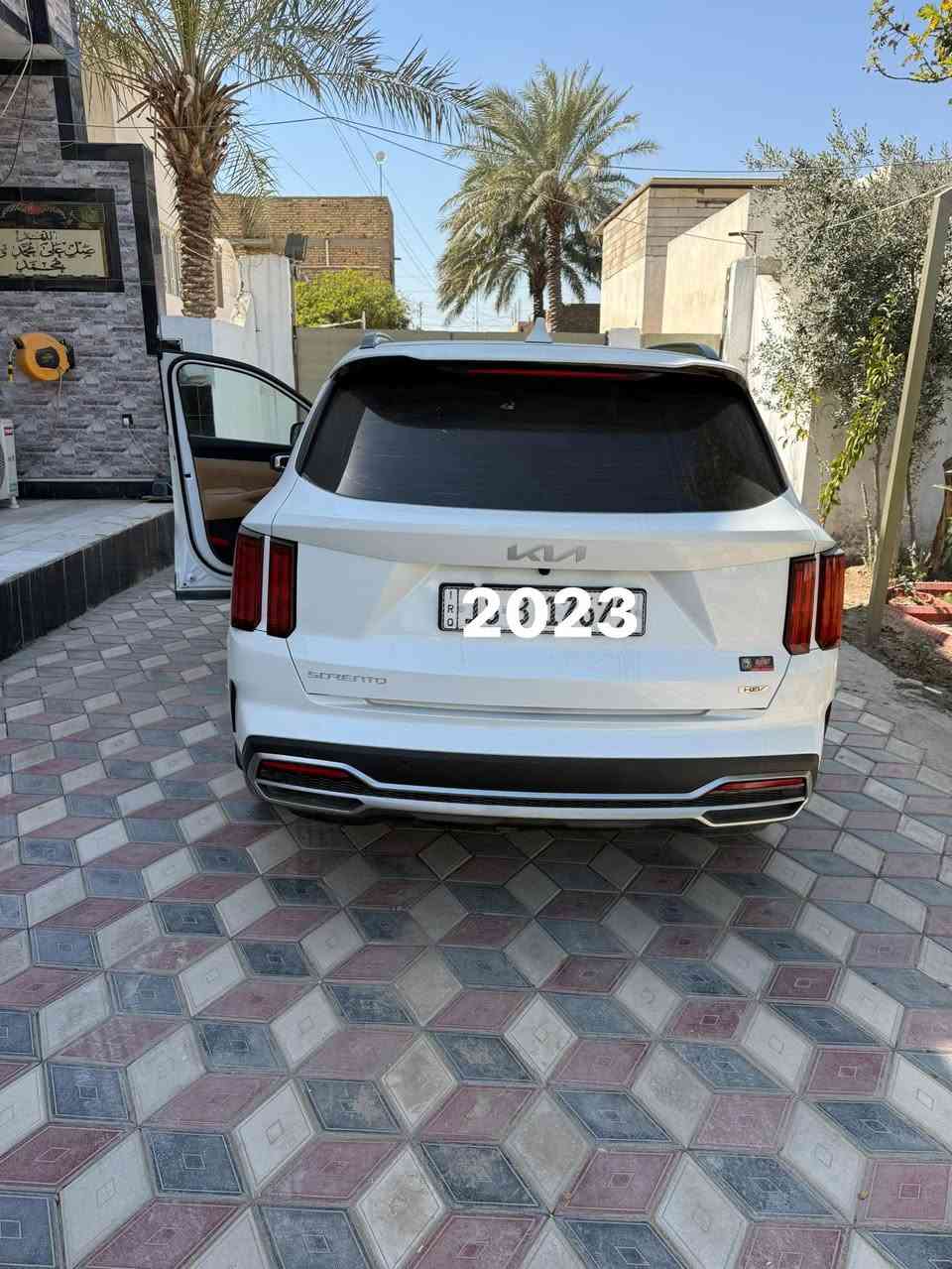 السلام عليكم 
للبيع سورنتو 2023 هايبرد رقم بابل مواصفات خاصه وراد كوري مكفول كفاله عامه 
بانوراما
بصمه
داتا شو 
كشنات جلد وتدفئه وتبريد الاماميات مع خزن الكشنات ذاكره  والخلفيات فقط تدفىه
ستيرن تدفئه مع شفتات مع فوول تحكم ستيرن
تحديد مسار و قياده ذاتيه ونضام نزول منحدرات والاطفاء التلقائي
تشغيل عن بعد مع تقديم وترجيع السياره عن طريق البصمه
حساسات امامي خلفي مع 5 كامرات محيطيه 
دبل كير لوضعيات القياده 
ماشيه 66000 كيلو قابل للزياده 

داخلهه قرميدي من الشركه
السياره عارضهه ب 295 مكانهه بابل الحله المركز
للاستفسار ***********
