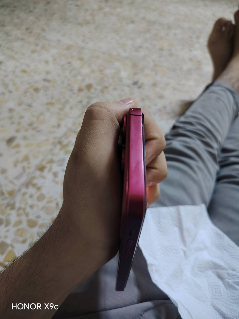 السلام عليكم اكس أس ماكس محور ١٧ برو ماكس ذاكره ٦٤  تحوير مضبوط مو تلزيك الفلاش يشتغل ودكمه الصامت تشتغل الجهاز كله شغال مبدل فقط بطاريه ١٠٠ اصليه ب٤٠ ألف بدلتها فيس إيدي متوقف باقي كله شغال ومكفول بوبجي ٦٠ فريم ثابت يشغل HDR صوت اتصال نت سيمكرت كله شغال وعل فحص مبدل فقط بطاريه اصليه فقط الضهر مفطور موضح بال صوره ما مآثر علا الجهاز السعر ١٤٠ السعر ثابت غير قابل للعمله العنوان بغداد الرشاد شارع القاعده رقم الهاتف *********** لا يوجد توصيل
