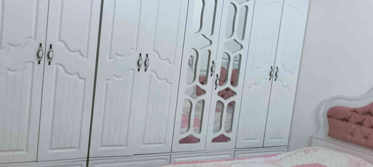 السلام عليكم عندي هاي الغراض للبيع 
١_غرفه نوم ١١ قطعه كلش نضيفه يحتاجلها شد زين سعره ٣٥٠ الف

٢_مرشحه طباخ جديده سعره ٥٠ الف

٣_مبرده حجم وسط شغاله ونضيفه سعره ٥٠ الف

٤_براد ماء فقط ماء بارد يشتغل الثلاجه عاطله ٢٥  الف

٥_تخم ديوان عشر مقاعد مع التلبيسه بدون ضرر نضيف سعره ٢٠٠ الف 

مكاني بغداد شهداء البياع ***********
