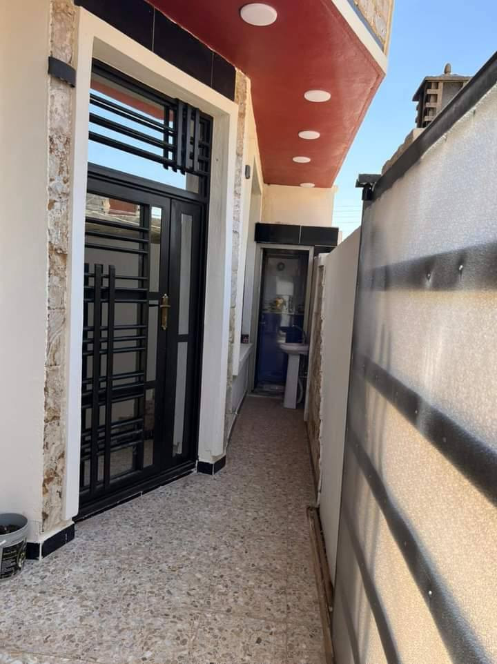 السلام عليكم خلفة صباغ واجهات وداخل وتصليح رطوبة بأسعار مناسبة وعمل درجة اولى للاستفسار واتساب او خاص وتدلل مكاني بغداد 
***********
***********
