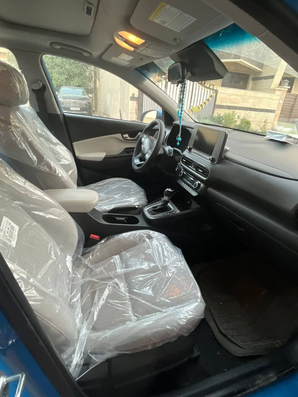 هونداي كونا 2022  مواصفات 1/1
-فتحه
- محرك2000 دوش
-تبريد ثلج
- لون ازرق شذري
- بصمه تشغيل عدد ٢
- تشغيل عن بعد
- داخل اوف وايت
- رادار امامي خلفي جانبي
- كاميره دواره
- شاشه كبيره كار بلاي
- شاشه عرض الاعطال
- كشنات تدفئه
- نقاط عمياء وتحديد مسار
- بصمات ابواب ودخول ذكي
 - شحن واير ليس
- اشاير بالمري
- توقف ذاتي
- مودات قياده 3
- ماشيه
-بچم كبس 
-حادثها بسيط صفحة السايق بدون دواخل والايرباكات جميعها سليمه (موضح بالصور مع السونار)
سنويه اصدار ٢٠٢٦
هزه جديده شهر الواحد
ماشيه ٤٠ الف ميل
السعر ١٤٨ ورقه
رقم الهاتف ***********
