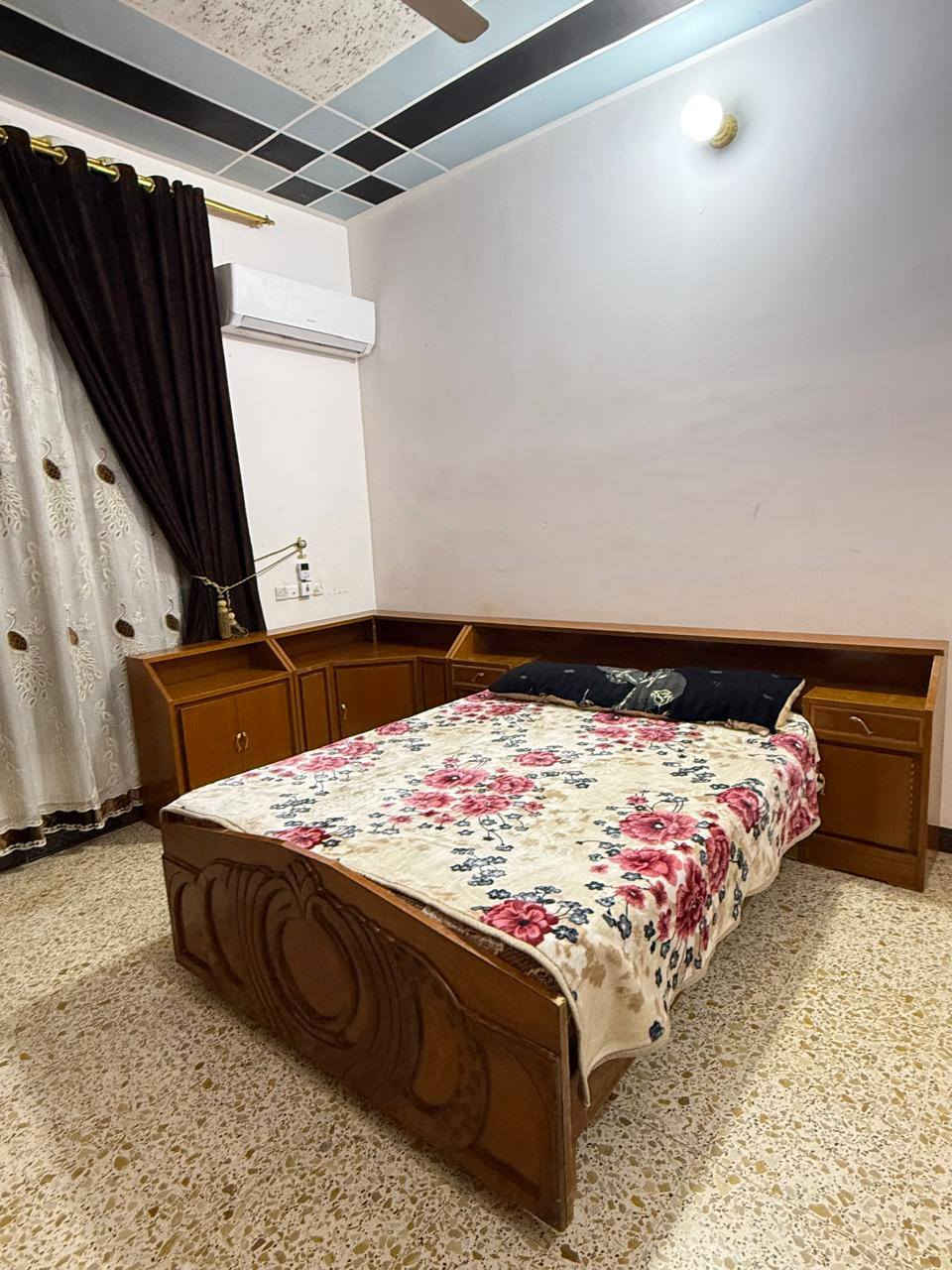 للبيع غرفه صاج ديوان المكان قضاء الكرمه قرب جامع الكبير ‏‪***********‬‏ السعر مليون ميه بيه مجال بسيط ‏‪***********‬‏
