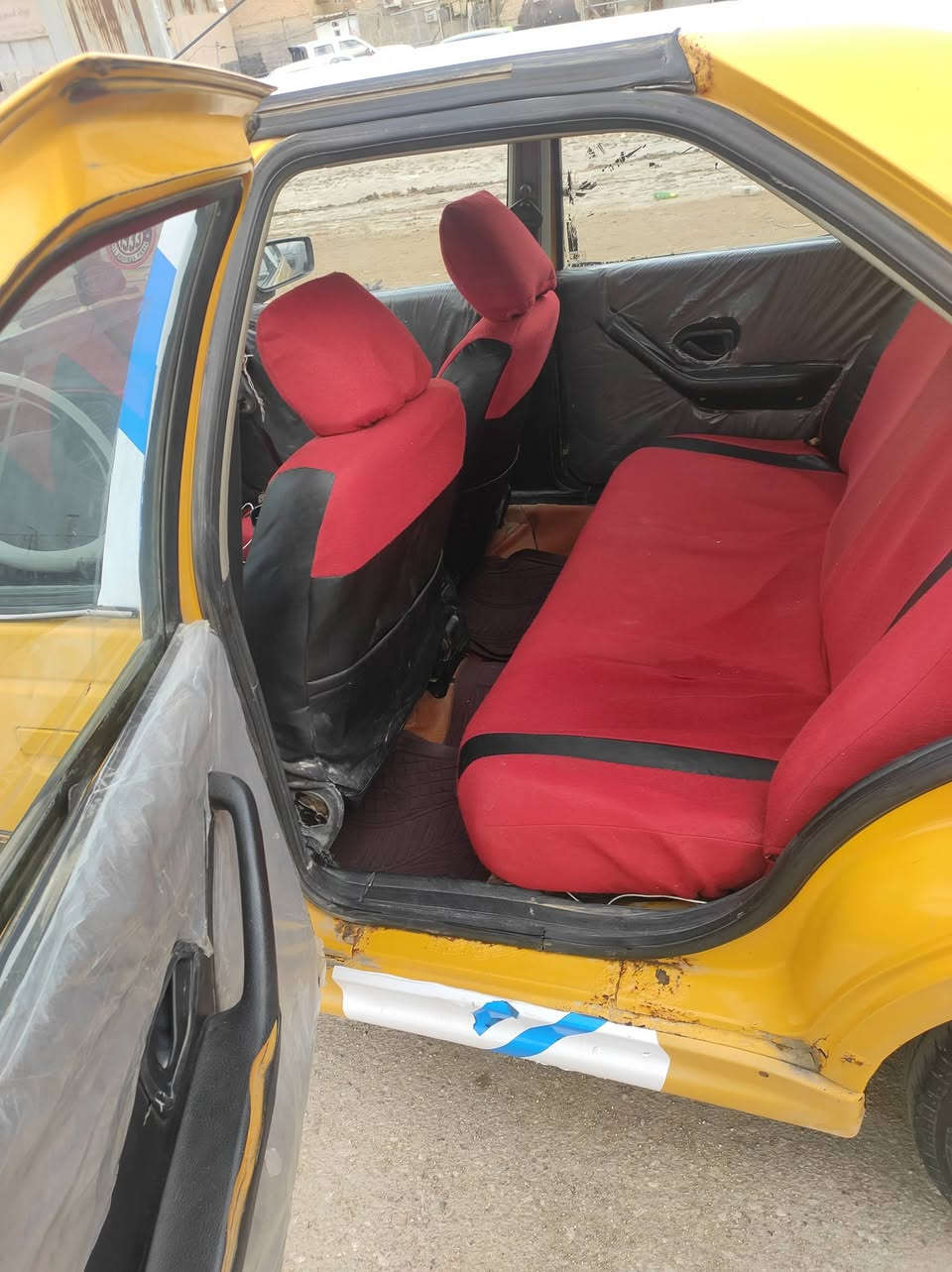 سلام عليكم بيجو بارس الفين 2013 مصفره هيئه أو غرامات سنويه ل 28 سياره مشروع وطني ابسمي السياره كير او مكينه خير من الله تخم تاير 
***********
