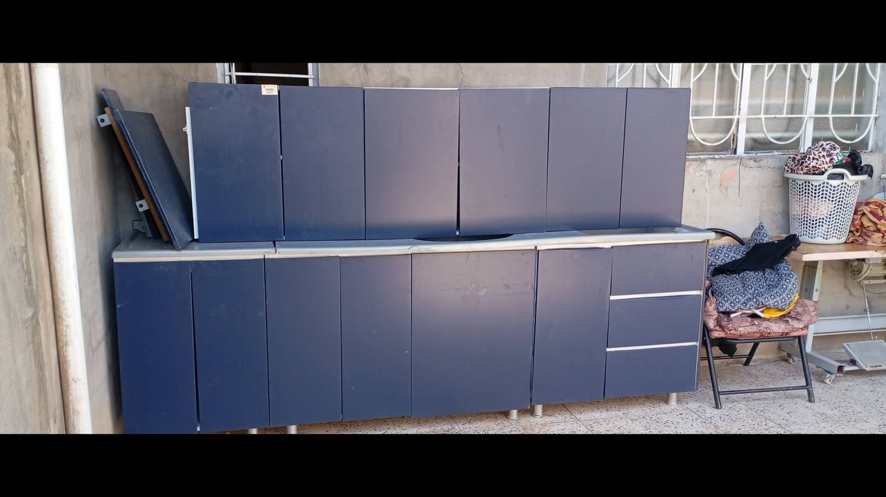 سلام عليكم كاونتر MDF خشب سنك كرانيت حراري مستعجل عل بيعه سعر 250بي مجال رحمه لوالديك مو شراي لا تكسر بسعر  تواصل واتساب ***********

