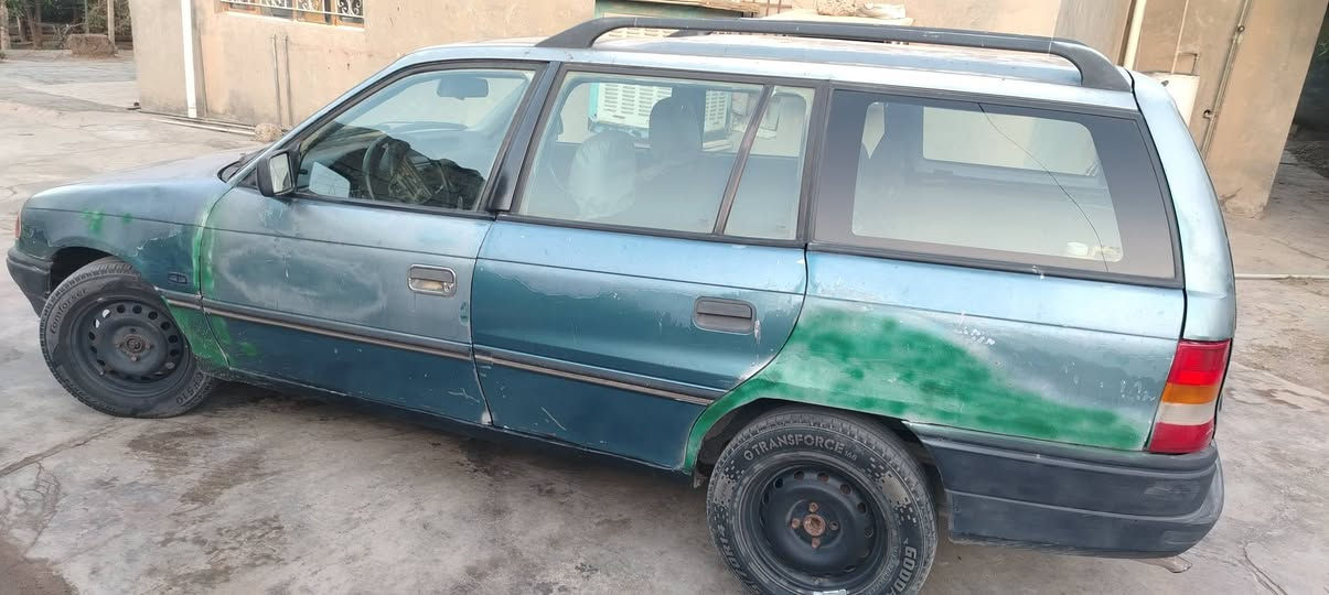 اوبل استرا موديل 93 بأسمي رقم بغداد دولي سياره بلاديه بس جارده مكينه 1600 نوزل جام الامامي كهرباء السعر 36 وبيها مجال المكان سامراء معرض الزيتون للتواصل عل الرقم ***********
