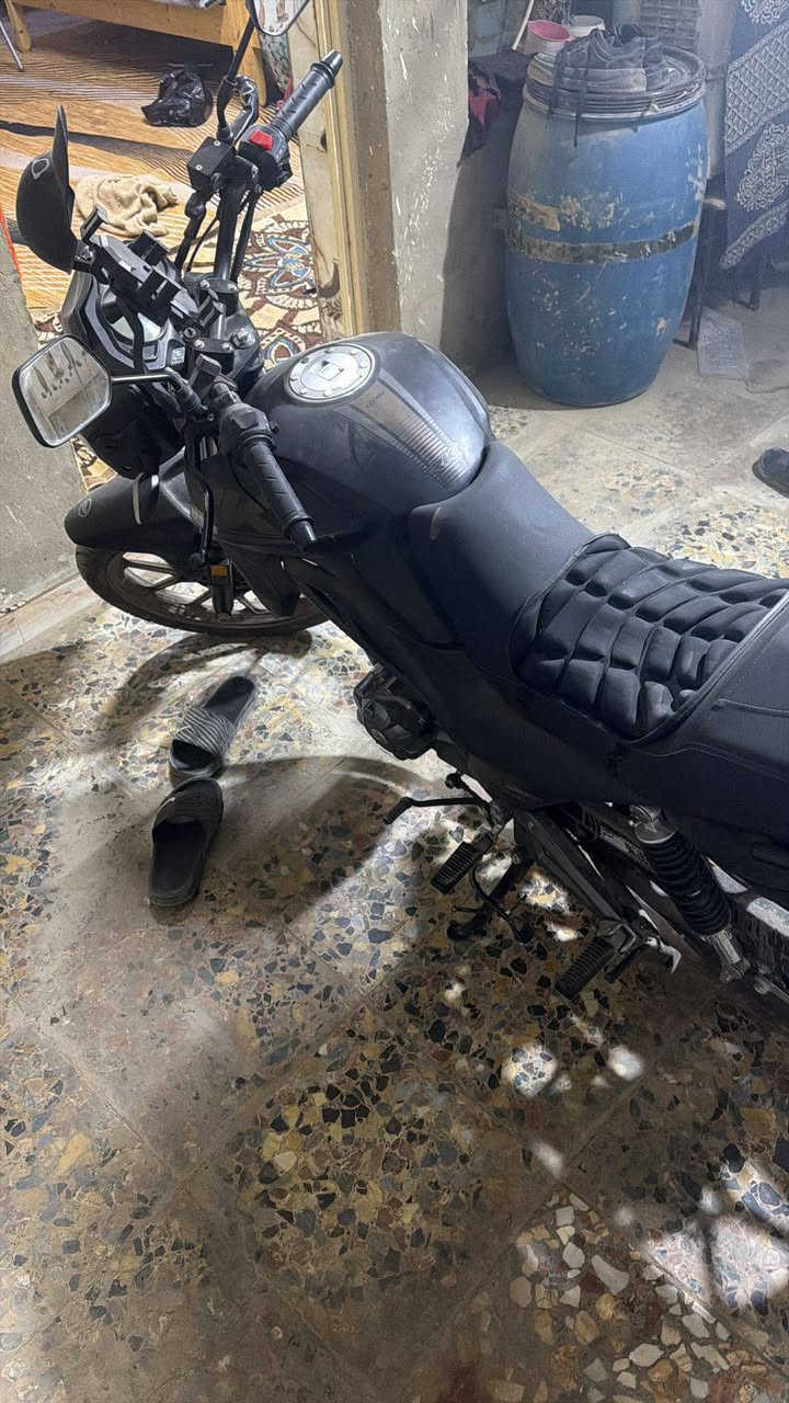 السلام عليكم rk 200cc مديل 2025 ماشيه 4000 دراجه جديده رقمها اربيل
***********
